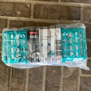 OXO tot Dishwasher Basket